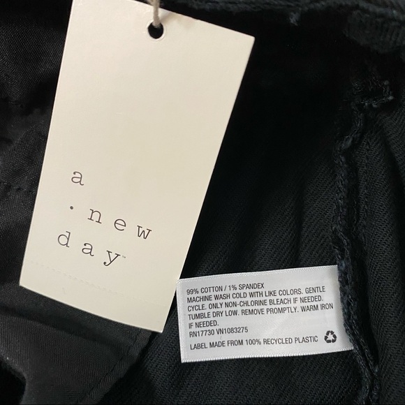 A New Day High Rise Cropped Wide Leg Black Stretch Pocket Pants 0 - Picture 4 of 11